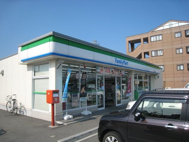 ファミリーマート嬉野中川新町店