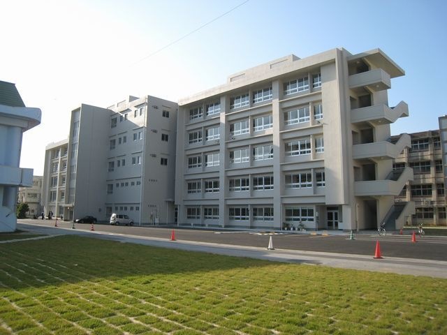 沖縄工業高校