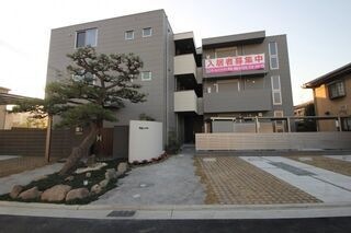 写真:羽衣ハイツの外観