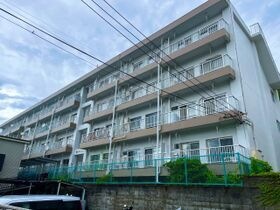 城山パーキングレジデンスの外観