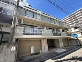 エスプレイス日の出町の外観