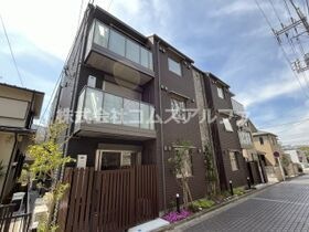 ヒルズ横濱高島台の外観