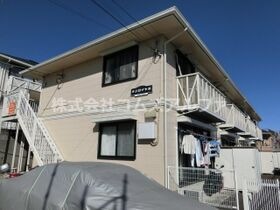 サンロイヤルの外観