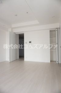 ドゥーエ横浜駅前　リビング