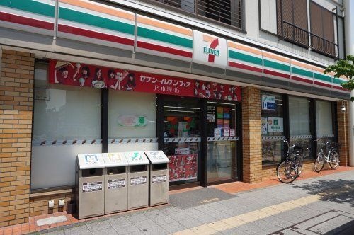 セブンイレブン横浜峰岡町店