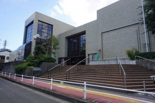 写真:保土ヶ谷図書館