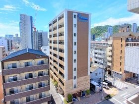 プレサンス三宮東アルバーナの外観