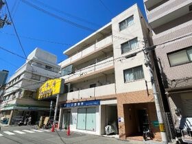 ビリオン日暮の外観