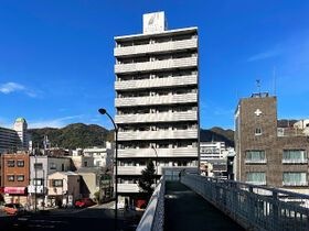 アドバンス三宮ウイングロードの外観