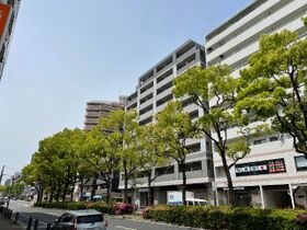 アーバンフラッツ王子公園の外観