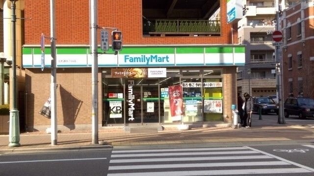 写真:ファミリーマート元町通五丁目店