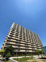 ソルプラーサ堺の外観