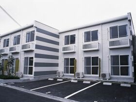レオパレスナージャの外観