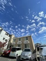 レオパレス美原長田の外観