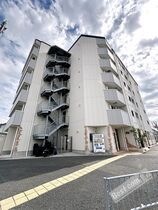 ラメール諏訪森の外観