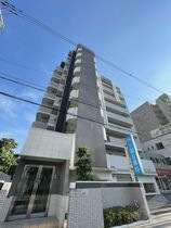 Belle Fontaineの外観