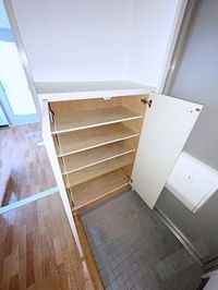 シューズボックス