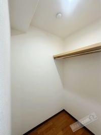 大容量のウォークインクローゼット付き♪