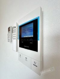 カラーモニターホンで来訪者を確認できます♪