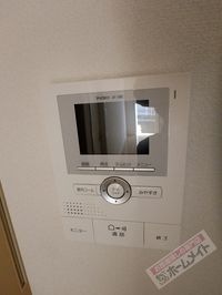 モニターホンで来訪者を確認できます♪