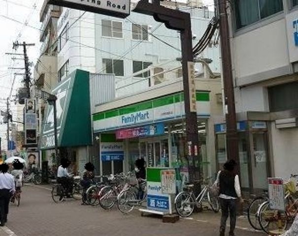 写真:ファミリーマートJR堺市駅前店