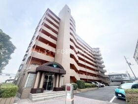 シャトー・レイクルイーズの外観