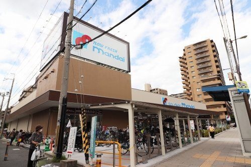 万代鶴見諸口店
