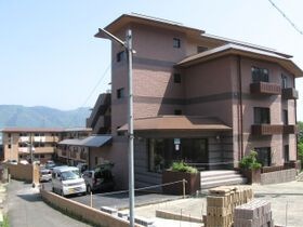ビューハイツ京都山科の外観