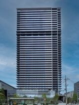 ジオタワー大阪十三の外観