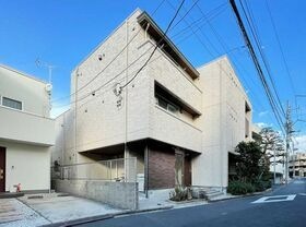 新宿区中落合4丁目の外観