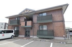 リビングタウン小松弐番館 B棟の外観