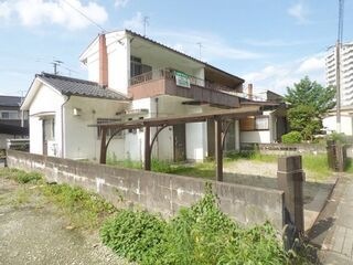 写真:高尾貸家の外観