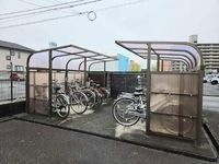 駐輪場完備