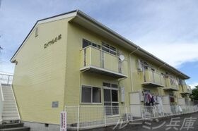 ロイヤル小林の外観