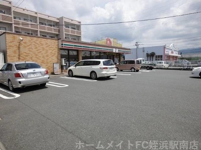 セブンイレブン前原波多江店