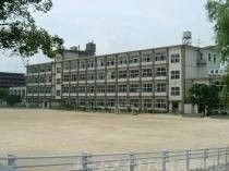 波多江小学校