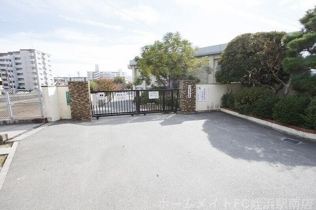 室見小学校