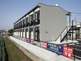 レオパレスフローラ六坊の外観