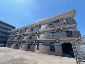 BLUE SKY 鴻川の外観