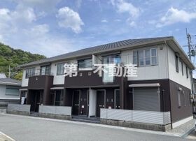 シャーメゾン童子山の外観