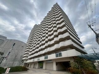 写真:サバービアシティ21の外観