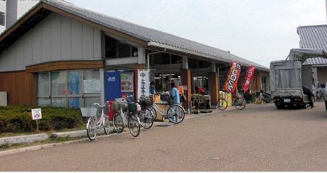 生鮮パワー・魚住店