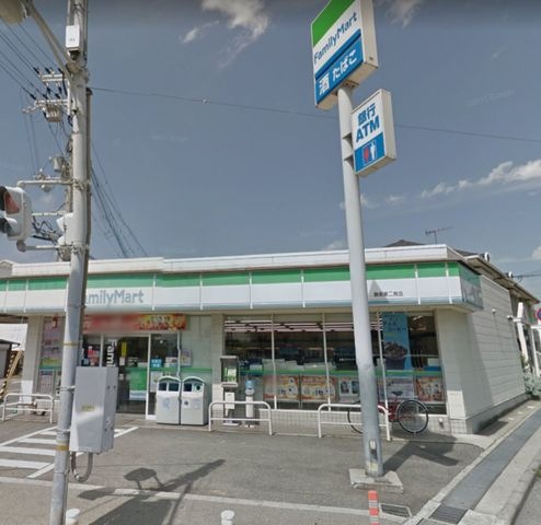 ファミリーマート 藤原東二見店
