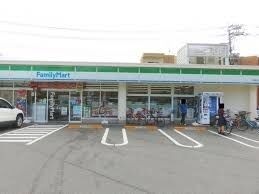 ファミリーマート学南町店