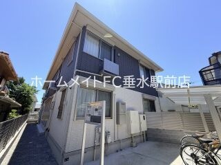 写真:Gibbous House 十三夜の外観