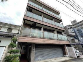クレセント垂水の外観