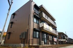 クレールプラザ立花D棟の外観