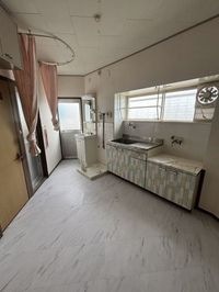 居間