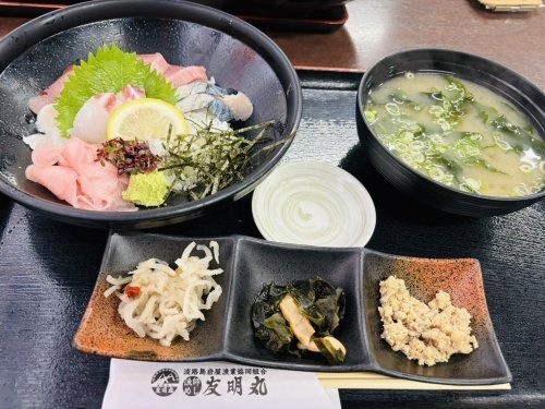 写真:漁師めし 友明丸