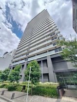 ローレルタワー梅田ウエストの外観